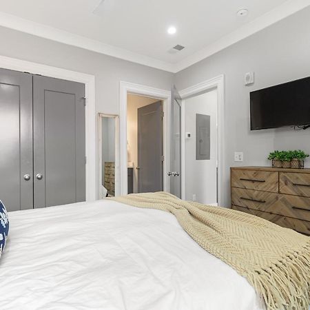 The Cooper Suite At 122 Spring Чарльстон Экстерьер фото